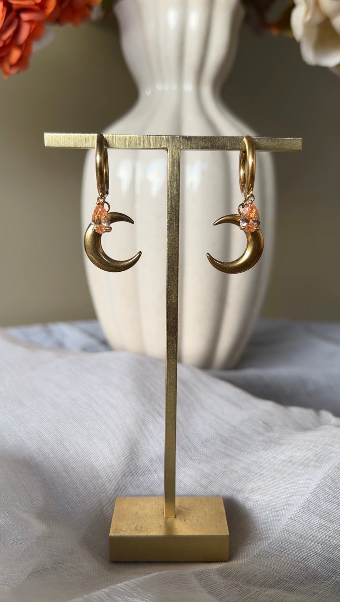 Moon of gold
