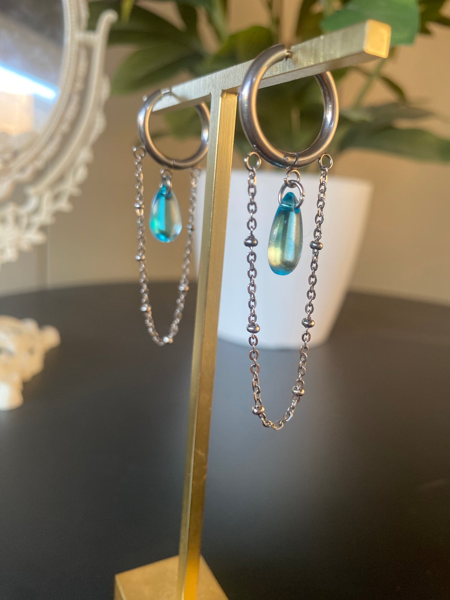 Blue chains