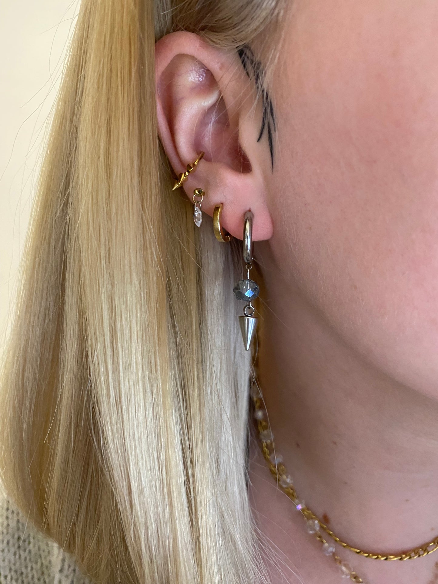 Smoky blue spike
