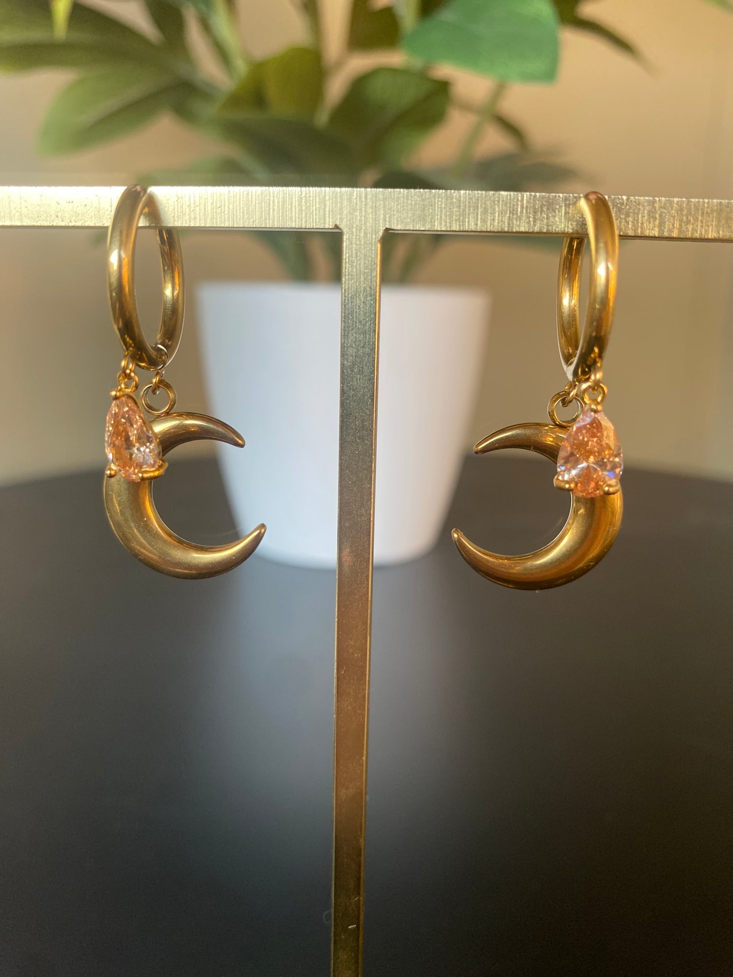 Moon of gold