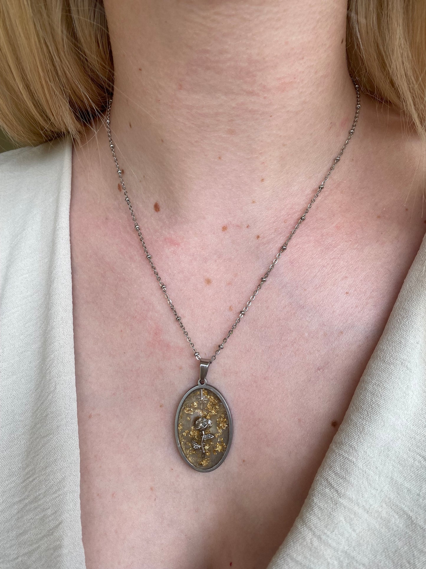 Gold and roses